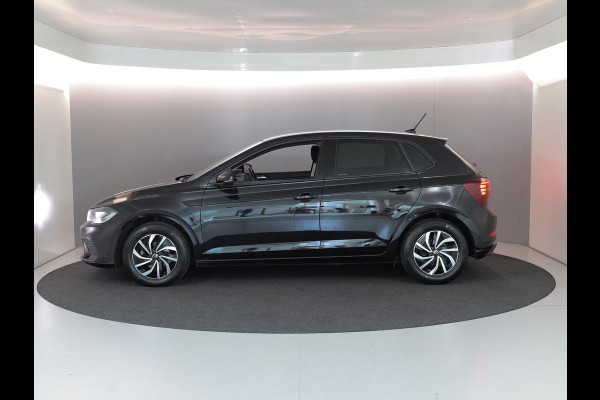 Volkswagen Polo 1.0 TSI Life Business 95 pk Automaat (DSG) | Verlengde garantie | Navigatie | Parkeersensoren | Achteruitrijcamera | Adaptieve cruise control | Stoelverwarming |