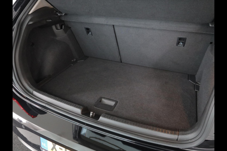 Volkswagen Polo 1.0 TSI Life Business 95 pk Automaat (DSG) | Verlengde garantie | Navigatie | Parkeersensoren | Achteruitrijcamera | Adaptieve cruise control | Stoelverwarming |