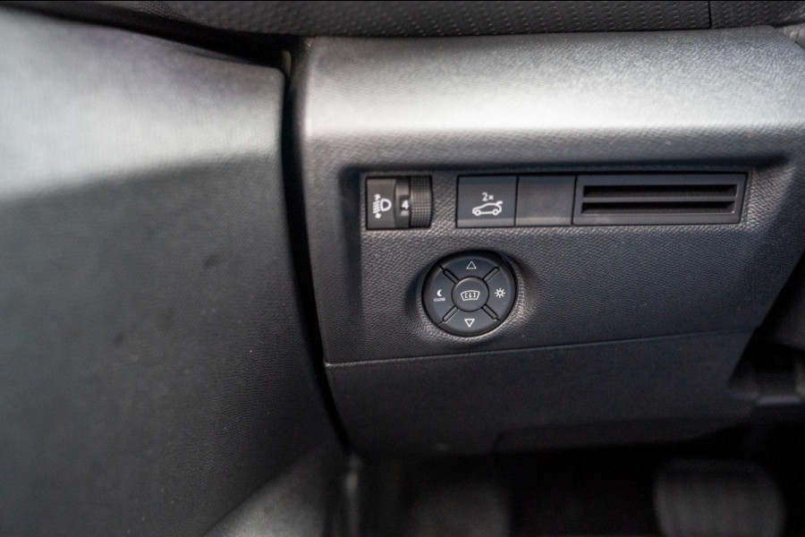 Citroën C4 X 1.2 Puretech Max|Prijs rijklaar incl. 12 mnd garantie| Carplay Schuif/kanteldak Head-up display Camera PDC LMV NAV