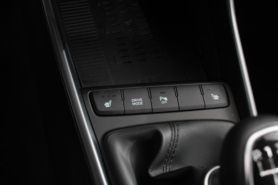Hyundai i20 1.0 T-GDI 100pk Comfort | Climate Control | Camera | Parkeer sensoren | Lichtmetalen Velgen | Dab Hyundai i20 1.0 T-GDI 100pk Comfort | Climate Control | Camera | Parkeer sensoren | Lichtmetalen Velgen | Dab