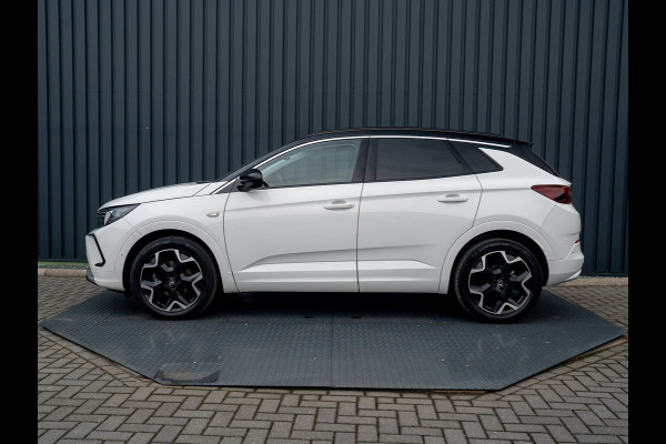 Opel Grandland 1.2 Turbo Ultimate | Led Matrix | Elk A-klep | Keyless | Prijs Rijklaar!! Opel Grandland 1.2 Turbo Ultimate | Led Matrix | Elk A-klep | Keyless | Prijs Rijklaar!!