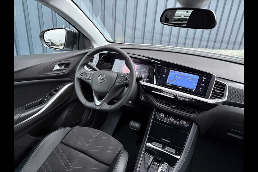 Opel Grandland 1.2 Turbo Ultimate | Led Matrix | Elk A-klep | Keyless | Prijs Rijklaar!! Opel Grandland 1.2 Turbo Ultimate | Led Matrix | Elk A-klep | Keyless | Prijs Rijklaar!!