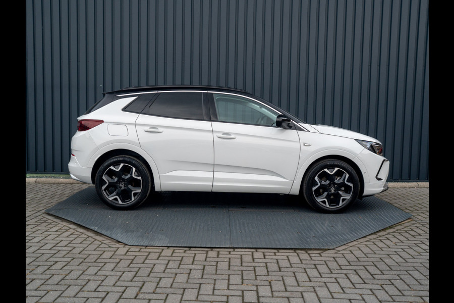 Opel Grandland 1.2 Turbo Ultimate | Led Matrix | Elk A-klep | Keyless | Prijs Rijklaar!! Opel Grandland 1.2 Turbo Ultimate | Led Matrix | Elk A-klep | Keyless | Prijs Rijklaar!!