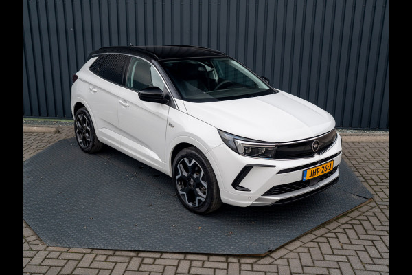 Opel Grandland 1.2 Turbo Ultimate | Led Matrix | Elk A-klep | Keyless | Prijs Rijklaar!! Opel Grandland 1.2 Turbo Ultimate | Led Matrix | Elk A-klep | Keyless | Prijs Rijklaar!!