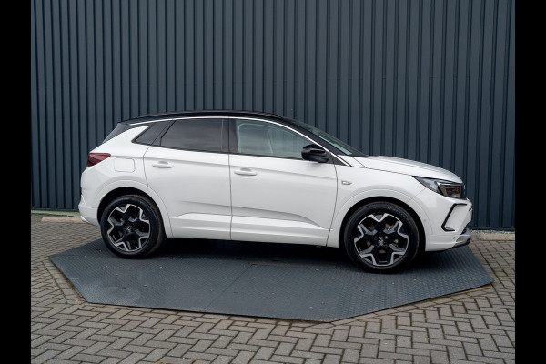 Opel Grandland 1.2 Turbo Ultimate | Led Matrix | Elk A-klep | Keyless | Prijs Rijklaar!! Opel Grandland 1.2 Turbo Ultimate | Led Matrix | Elk A-klep | Keyless | Prijs Rijklaar!!