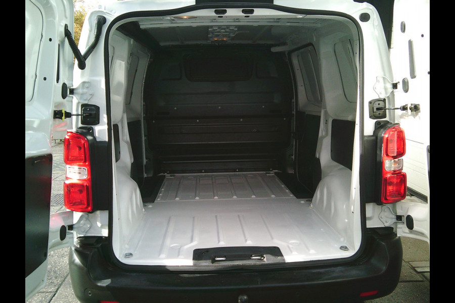 Citroën Jumpy 1.5 BlueHDI 120 pk M Club 120 pk I Navigatie I Cruisecontrol I 6 versnellingen 1e eigenaar !onderhoudsboekjes VIDEOS OF THIS SUPERB JUMPY AVAILABLE. Citroën Jumpy 1.5 BlueHDI 120 pk M Club 120 pk I Navigatie I Cruisecontrol I 6 versnellingen 1e eigenaar !onderhoudsboekjes VIDEOS OF THIS SUPERB JUMPY AVAILABLE.
