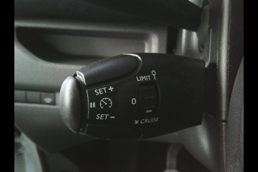 Citroën Jumpy 1.5 BlueHDI 120 pk M Club 120 pk I Navigatie I Cruisecontrol I 6 versnellingen 1e eigenaar !onderhoudsboekjes VIDEOS OF THIS SUPERB JUMPY AVAILABLE. Citroën Jumpy 1.5 BlueHDI 120 pk M Club 120 pk I Navigatie I Cruisecontrol I 6 versnellingen 1e eigenaar !onderhoudsboekjes VIDEOS OF THIS SUPERB JUMPY AVAILABLE.
