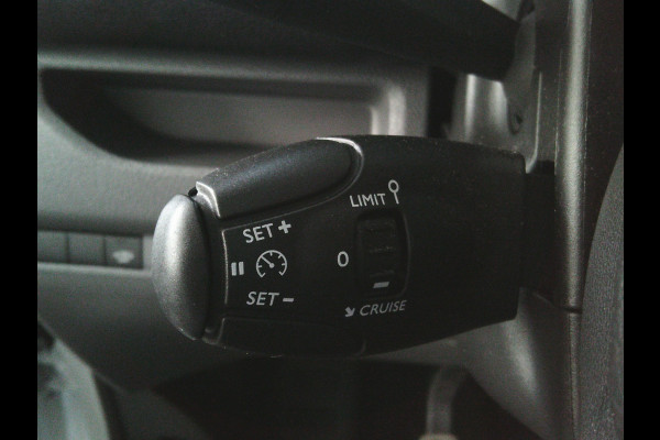 Citroën Jumpy 1.5 BlueHDI 120 pk M Club 120 pk I Navigatie I Cruisecontrol I 6 versnellingen 1e eigenaar !onderhoudsboekjes VIDEOS OF THIS SUPERB JUMPY AVAILABLE. Citroën Jumpy 1.5 BlueHDI 120 pk M Club 120 pk I Navigatie I Cruisecontrol I 6 versnellingen 1e eigenaar !onderhoudsboekjes VIDEOS OF THIS SUPERB JUMPY AVAILABLE.