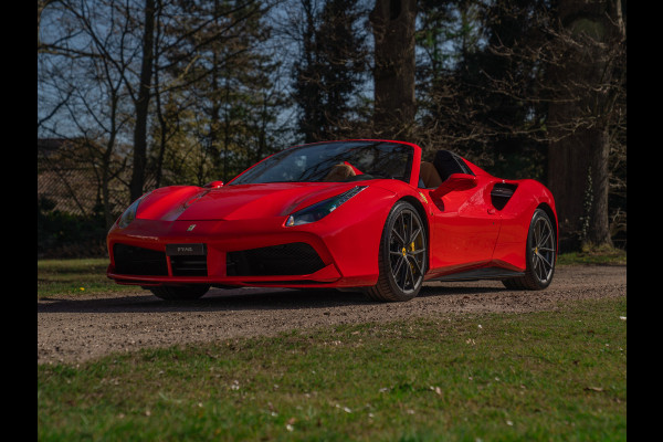 Ferrari 488 Spider | Front-lift | Pista wheels | Carbon stuur + LED's | Adapt. koplampen | Rosso Scuderia Ferrari 488 Spider | Front-lift | Pista wheels | Carbon stuur + LED's | Adapt. koplampen | Rosso Scuderia