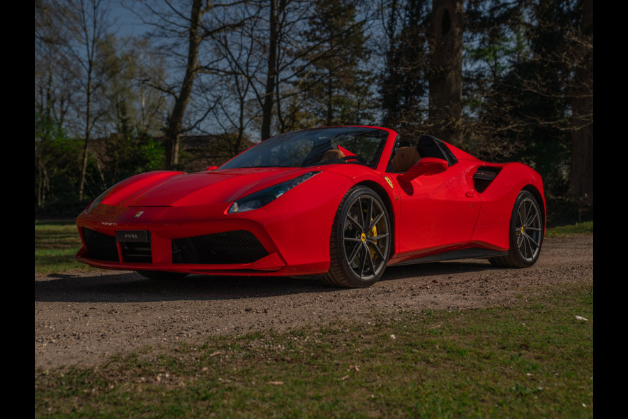 Ferrari 488 Spider | Front-lift | Pista wheels | Carbon stuur + LED's | Adapt. koplampen | Rosso Scuderia Ferrari 488 Spider | Front-lift | Pista wheels | Carbon stuur + LED's | Adapt. koplampen | Rosso Scuderia