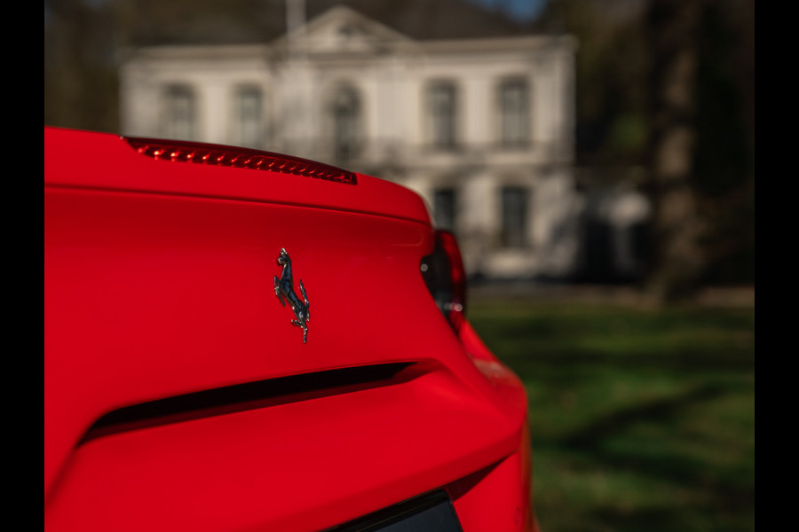 Ferrari 488 Spider | Front-lift | Pista wheels | Carbon stuur + LED's | Adapt. koplampen | Rosso Scuderia Ferrari 488 Spider | Front-lift | Pista wheels | Carbon stuur + LED's | Adapt. koplampen | Rosso Scuderia
