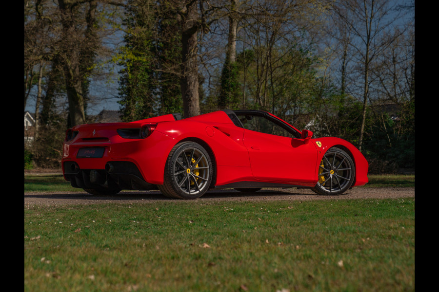 Ferrari 488 Spider | Front-lift | Pista wheels | Carbon stuur + LED's | Adapt. koplampen | Rosso Scuderia Ferrari 488 Spider | Front-lift | Pista wheels | Carbon stuur + LED's | Adapt. koplampen | Rosso Scuderia