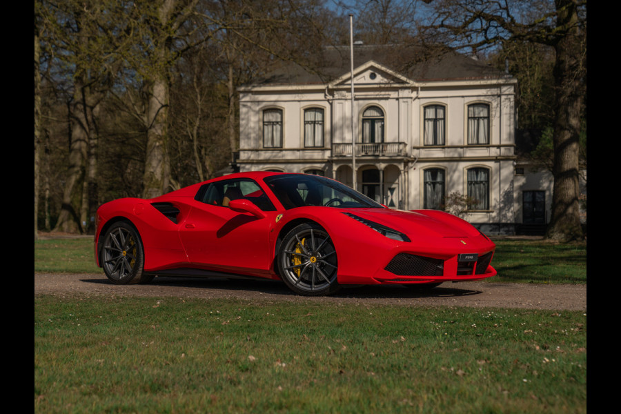 Ferrari 488 Spider | Front-lift | Pista wheels | Carbon stuur + LED's | Adapt. koplampen | Rosso Scuderia Ferrari 488 Spider | Front-lift | Pista wheels | Carbon stuur + LED's | Adapt. koplampen | Rosso Scuderia