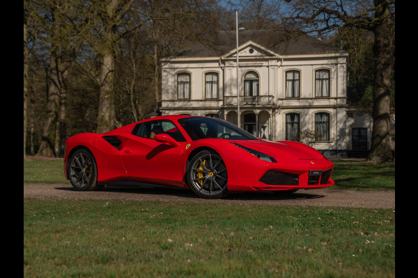 Ferrari 488 Spider | Front-lift | Pista wheels | Carbon stuur + LED's | Adapt. koplampen | Rosso Scuderia Ferrari 488 Spider | Front-lift | Pista wheels | Carbon stuur + LED's | Adapt. koplampen | Rosso Scuderia