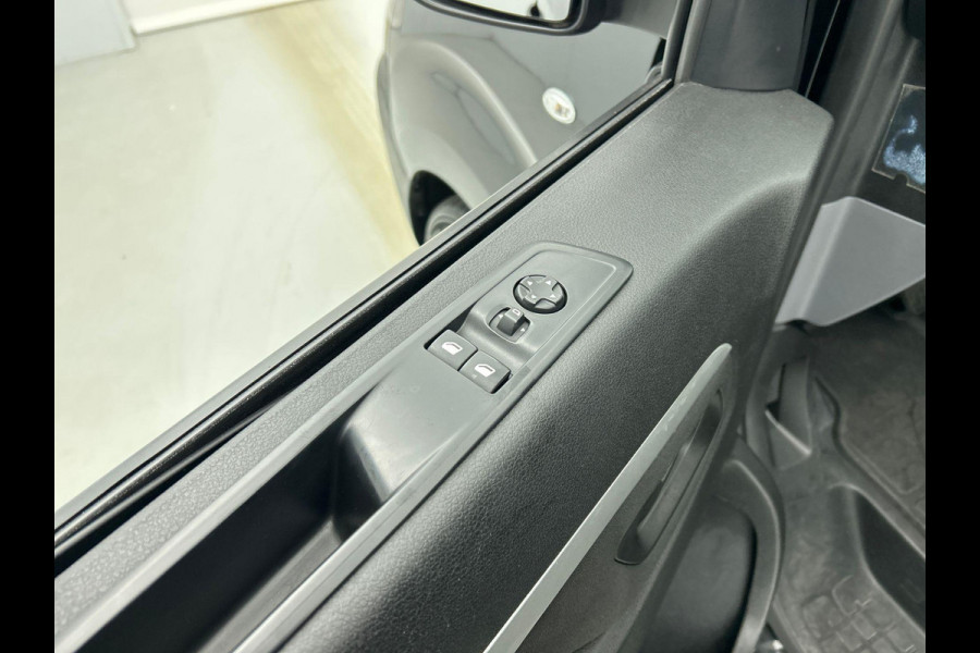 Opel Vivaro L3H1 145pk Automaat Dubbele Cabine Edition | Navigatie  | Airco | Trekhaak | Betimmering