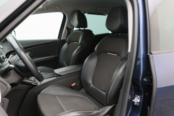 Renault Grand Scénic 1.3 TCe Intens 7p. Leder/Stof, Apple Carplay, Camera, Cruise, Sfeerverlichting, Trekhaak, 20'' Renault Grand Scénic 1.3 TCe Intens 7p. Leder/Stof, Apple Carplay, Camera, Cruise, Sfeerverlichting, Trekhaak, 20''