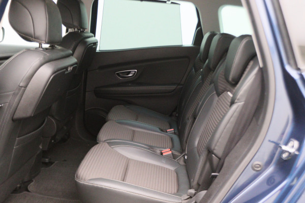 Renault Grand Scénic 1.3 TCe Intens 7p. Leder/Stof, Apple Carplay, Camera, Cruise, Sfeerverlichting, Trekhaak, 20'' Renault Grand Scénic 1.3 TCe Intens 7p. Leder/Stof, Apple Carplay, Camera, Cruise, Sfeerverlichting, Trekhaak, 20''