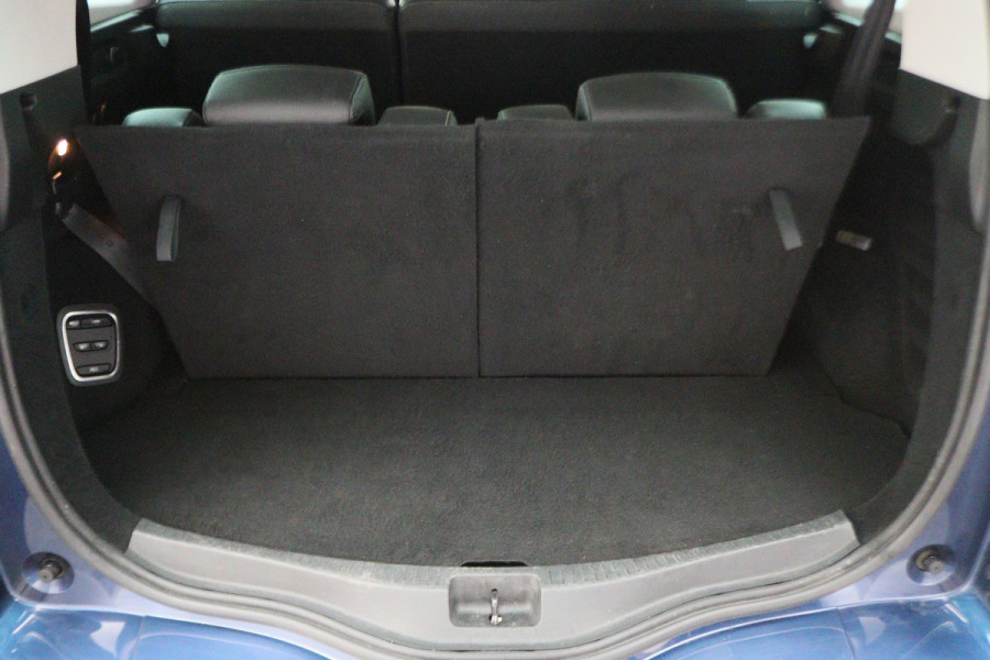 Renault Grand Scénic 1.3 TCe Intens 7p. Leder/Stof, Apple Carplay, Camera, Cruise, Sfeerverlichting, Trekhaak, 20'' Renault Grand Scénic 1.3 TCe Intens 7p. Leder/Stof, Apple Carplay, Camera, Cruise, Sfeerverlichting, Trekhaak, 20''
