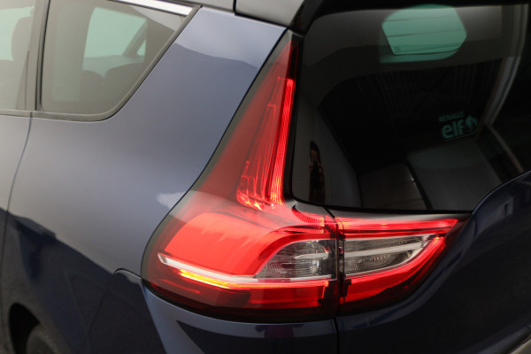 Renault Grand Scénic 1.3 TCe Intens 7p. Leder/Stof, Apple Carplay, Camera, Cruise, Sfeerverlichting, Trekhaak, 20'' Renault Grand Scénic 1.3 TCe Intens 7p. Leder/Stof, Apple Carplay, Camera, Cruise, Sfeerverlichting, Trekhaak, 20''
