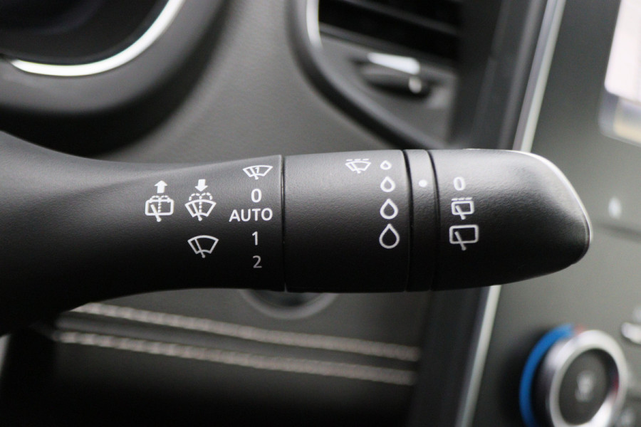 Renault Grand Scénic 1.3 TCe Intens 7p. Leder/Stof, Apple Carplay, Camera, Cruise, Sfeerverlichting, Trekhaak, 20'' Renault Grand Scénic 1.3 TCe Intens 7p. Leder/Stof, Apple Carplay, Camera, Cruise, Sfeerverlichting, Trekhaak, 20''