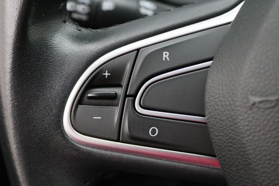 Renault Grand Scénic 1.3 TCe Intens 7p. Leder/Stof, Apple Carplay, Camera, Cruise, Sfeerverlichting, Trekhaak, 20'' Renault Grand Scénic 1.3 TCe Intens 7p. Leder/Stof, Apple Carplay, Camera, Cruise, Sfeerverlichting, Trekhaak, 20''