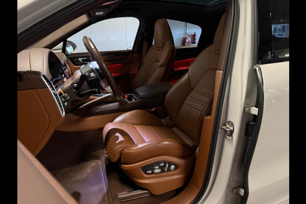 Porsche Cayenne Coupé 3.0e Hybrid KRIJT-SPORT DESIGN-CLUBLEER-PANO-STOELEN 18 VOUDIG-SURROUND-COMPLEET
