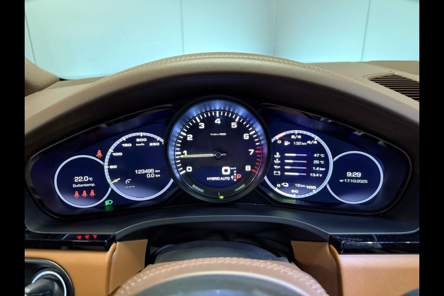 Porsche Cayenne Coupé 3.0e Hybrid KRIJT-SPORT DESIGN-CLUBLEER-PANO-STOELEN 18 VOUDIG-SURROUND-COMPLEET
