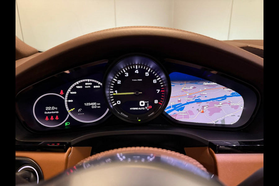 Porsche Cayenne Coupé 3.0e Hybrid KRIJT-SPORT DESIGN-CLUBLEER-PANO-STOELEN 18 VOUDIG-SURROUND-COMPLEET