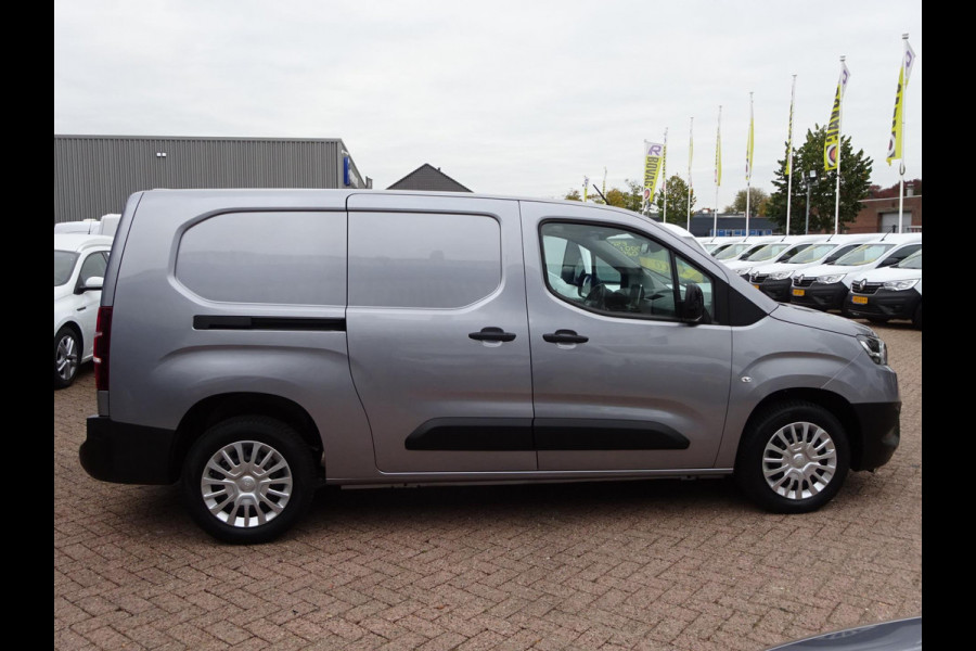 Toyota PROACE CITY 1.5 D-4D Navigator Long 130 PK NAVI CRUISE PDC Toyota PROACE CITY 1.5 D-4D Navigator Long 130 PK NAVI CRUISE PDC