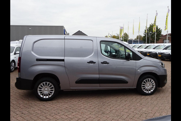 Toyota PROACE CITY 1.5 D-4D Navigator Long 130 PK NAVI CRUISE PDC Toyota PROACE CITY 1.5 D-4D Navigator Long 130 PK NAVI CRUISE PDC