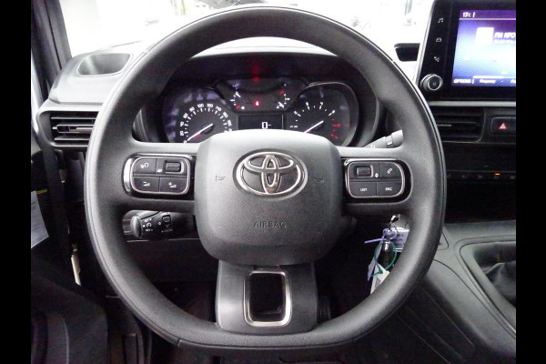 Toyota PROACE CITY 1.5 D-4D Navigator Long 130 PK NAVI CRUISE PDC Toyota PROACE CITY 1.5 D-4D Navigator Long 130 PK NAVI CRUISE PDC