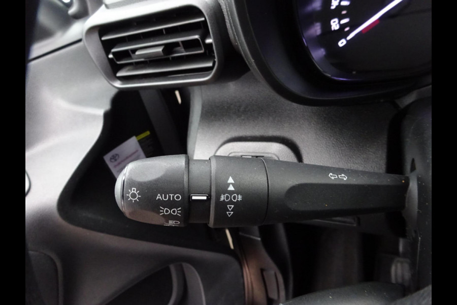 Toyota PROACE CITY 1.5 D-4D Navigator Long 130 PK NAVI CRUISE PDC Toyota PROACE CITY 1.5 D-4D Navigator Long 130 PK NAVI CRUISE PDC