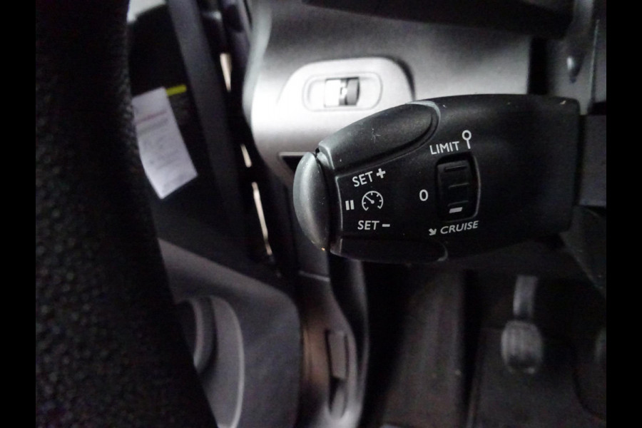 Toyota PROACE CITY 1.5 D-4D Navigator Long 130 PK NAVI CRUISE PDC Toyota PROACE CITY 1.5 D-4D Navigator Long 130 PK NAVI CRUISE PDC