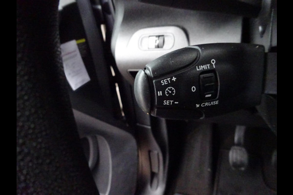 Toyota PROACE CITY 1.5 D-4D Navigator Long 130 PK NAVI CRUISE PDC Toyota PROACE CITY 1.5 D-4D Navigator Long 130 PK NAVI CRUISE PDC