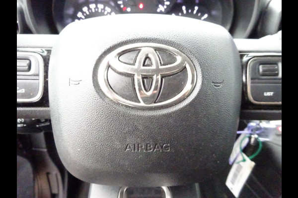 Toyota PROACE CITY 1.5 D-4D Navigator Long 130 PK NAVI CRUISE PDC Toyota PROACE CITY 1.5 D-4D Navigator Long 130 PK NAVI CRUISE PDC