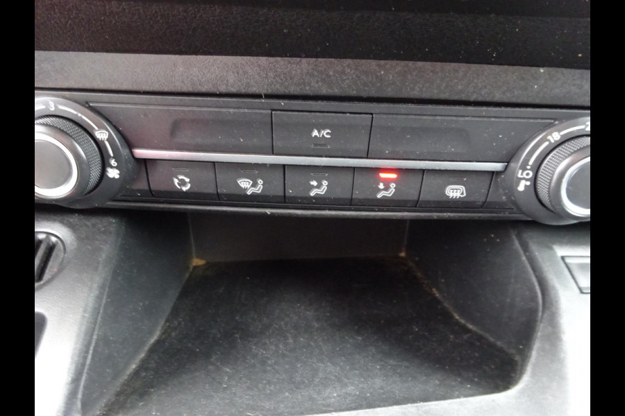 Toyota PROACE CITY 1.5 D-4D Navigator Long 130 PK NAVI CRUISE PDC Toyota PROACE CITY 1.5 D-4D Navigator Long 130 PK NAVI CRUISE PDC