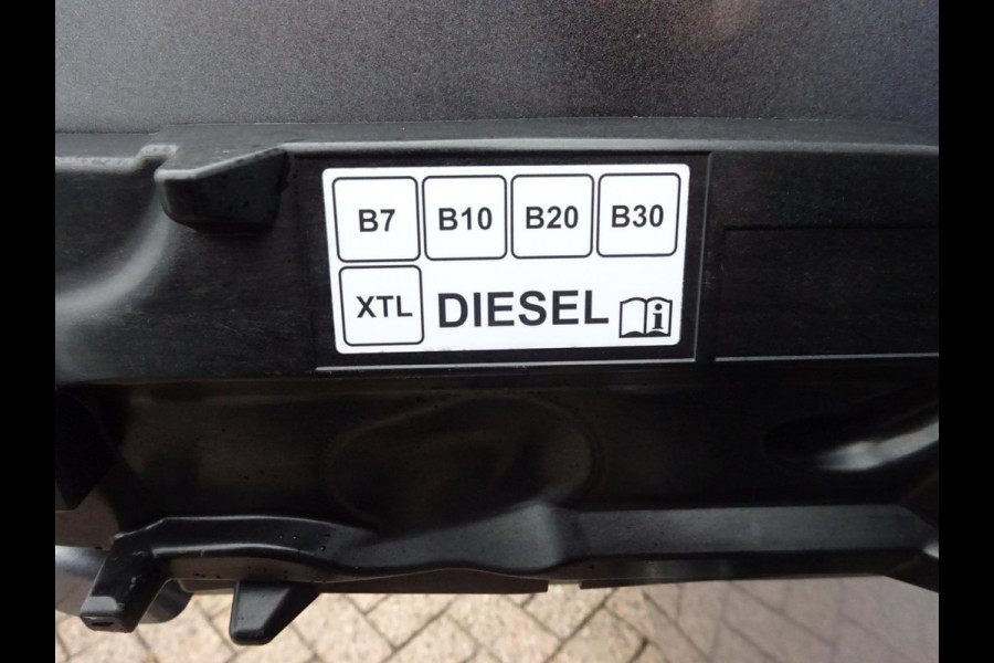 Toyota PROACE CITY 1.5 D-4D Navigator Long 130 PK NAVI CRUISE PDC Toyota PROACE CITY 1.5 D-4D Navigator Long 130 PK NAVI CRUISE PDC