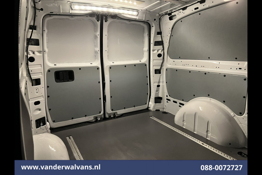 Mercedes-Benz Vito 114 CDI 136pk L2H1 Euro6 Airco | Cruisecontrol | Stoelverwarming | Parkeersensoren Bijrijdersbank