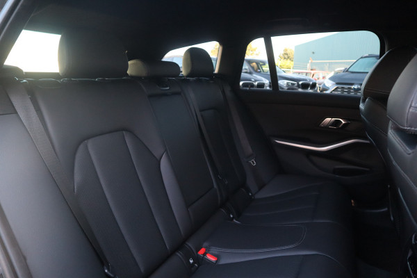 BMW 3 Serie Touring M-Sport SOH 93% / Hifi / Stoelverwarming / 18inch / Sportstoelen /