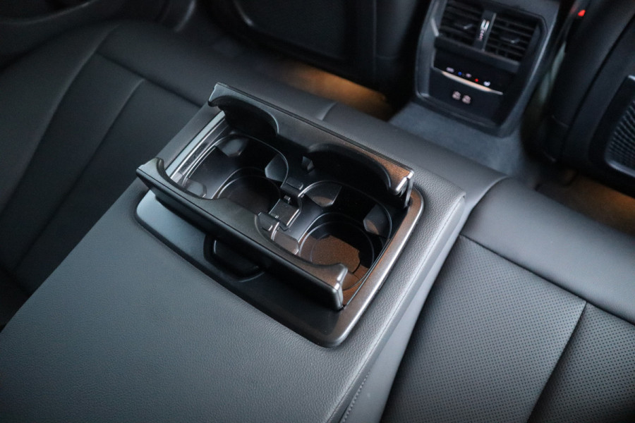 BMW 3 Serie Touring M-Sport SOH 93% / Hifi / Stoelverwarming / 18inch / Sportstoelen /