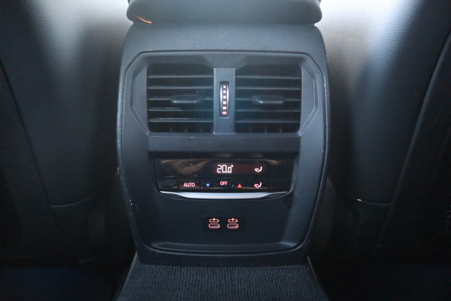 BMW 3 Serie Touring M-Sport SOH 93% / Hifi / Stoelverwarming / 18inch / Sportstoelen /