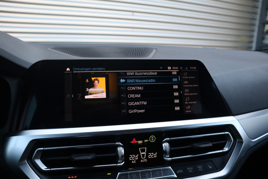 BMW 3 Serie Touring M-Sport SOH 93% / Hifi / Stoelverwarming / 18inch / Sportstoelen /