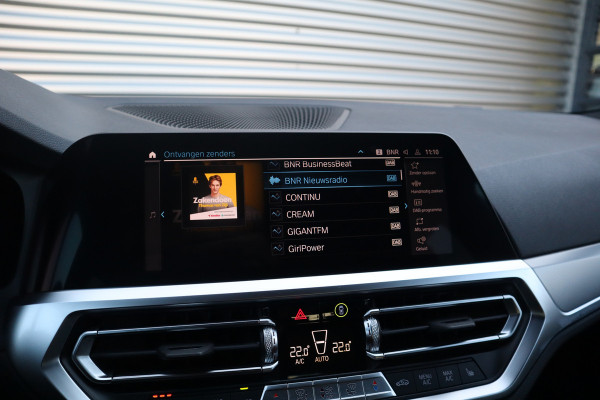 BMW 3 Serie Touring M-Sport SOH 93% / Hifi / Stoelverwarming / 18inch / Sportstoelen /