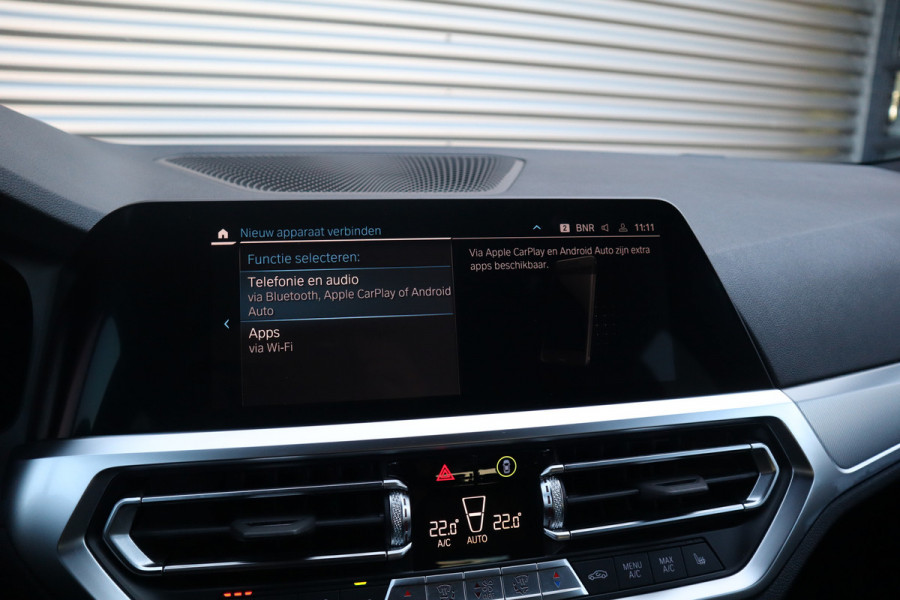 BMW 3 Serie Touring M-Sport SOH 93% / Hifi / Stoelverwarming / 18inch / Sportstoelen /