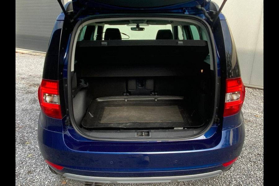 Škoda Yeti 1.4 TSI Drive | DSG Automaat | Navi|Carplay|Clima|Cruise|Stoelverw|D.A.B|Parkpilot|Soundsystem Škoda Yeti 1.4 TSI Drive | DSG Automaat | Navi|Carplay|Clima|Cruise|Stoelverw|D.A.B|Parkpilot|Soundsystem