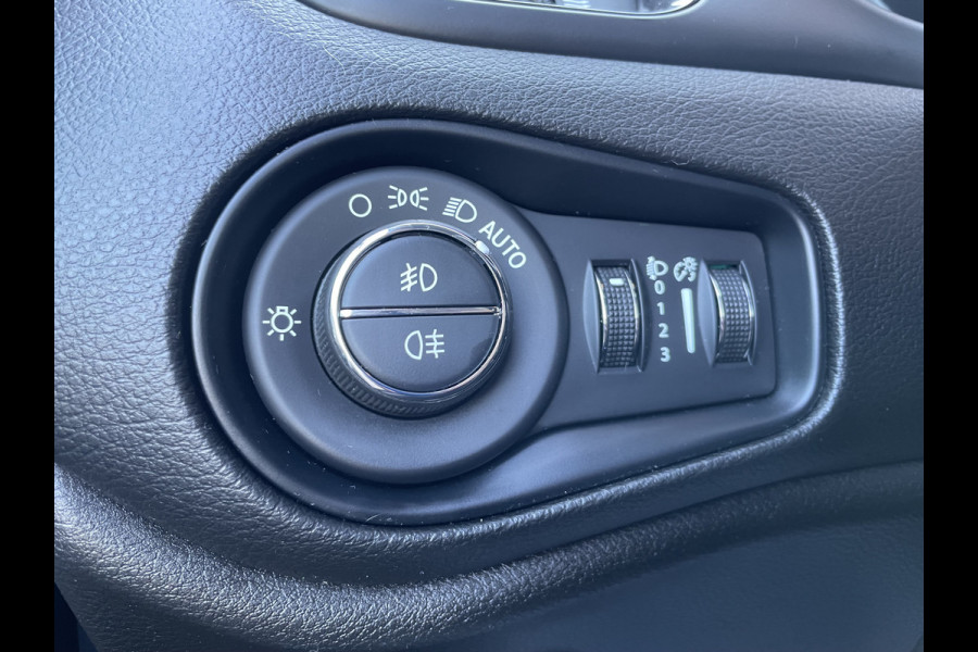 Jeep Renegade 4xe 240 Plug-in Hybrid Electric S | Stoel/Stuur verwarming | Apple/Android CarPlay Jeep Renegade 4xe 240 Plug-in Hybrid Electric S | Stoel/Stuur verwarming | Apple/Android CarPlay