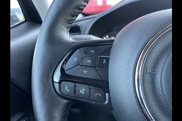 Jeep Renegade 4xe 240 Plug-in Hybrid Electric S | Stoel/Stuur verwarming | Apple/Android CarPlay Jeep Renegade 4xe 240 Plug-in Hybrid Electric S | Stoel/Stuur verwarming | Apple/Android CarPlay