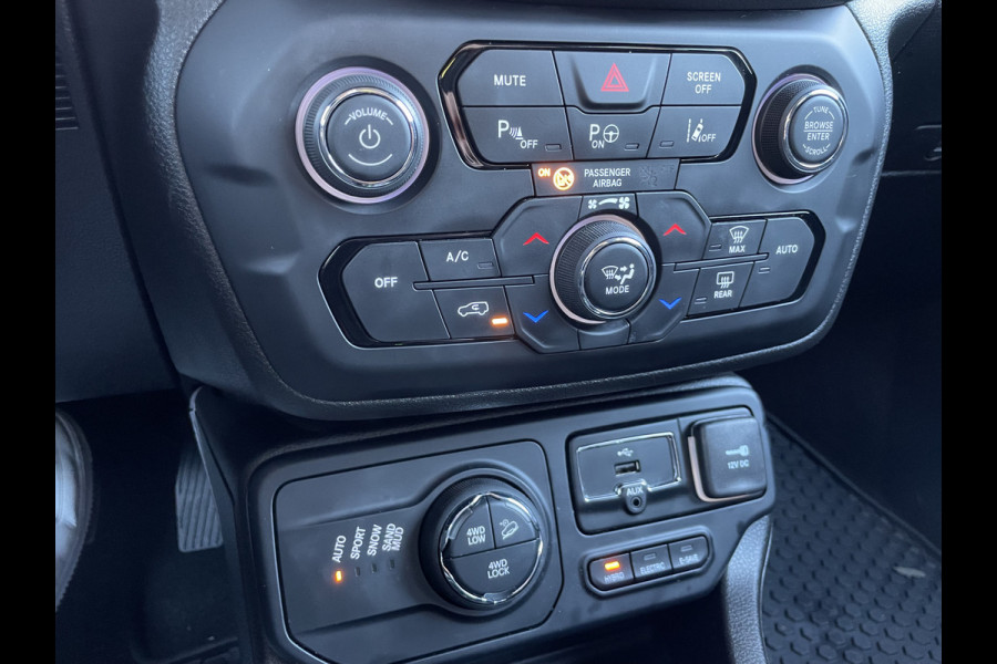 Jeep Renegade 4xe 240 Plug-in Hybrid Electric S | Stoel/Stuur verwarming | Apple/Android CarPlay Jeep Renegade 4xe 240 Plug-in Hybrid Electric S | Stoel/Stuur verwarming | Apple/Android CarPlay