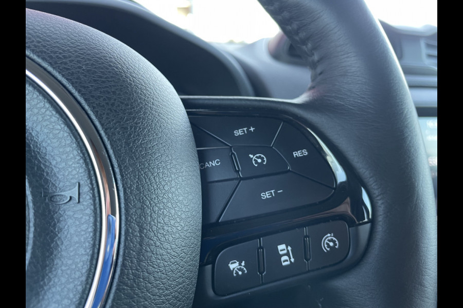Jeep Renegade 4xe 240 Plug-in Hybrid Electric S | Stoel/Stuur verwarming | Apple/Android CarPlay Jeep Renegade 4xe 240 Plug-in Hybrid Electric S | Stoel/Stuur verwarming | Apple/Android CarPlay
