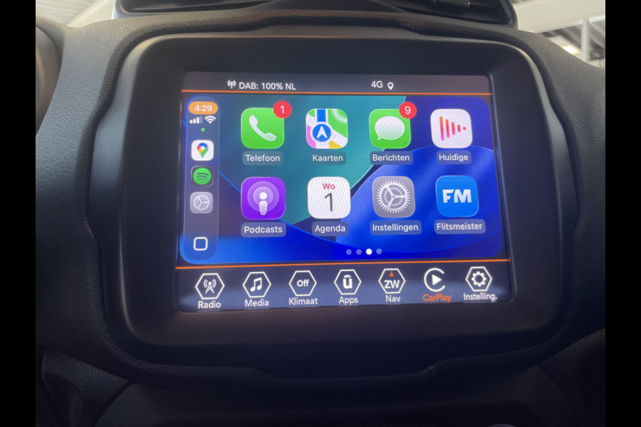 Jeep Renegade 4xe 240 Plug-in Hybrid Electric S | Stoel/Stuur verwarming | Apple/Android CarPlay Jeep Renegade 4xe 240 Plug-in Hybrid Electric S | Stoel/Stuur verwarming | Apple/Android CarPlay